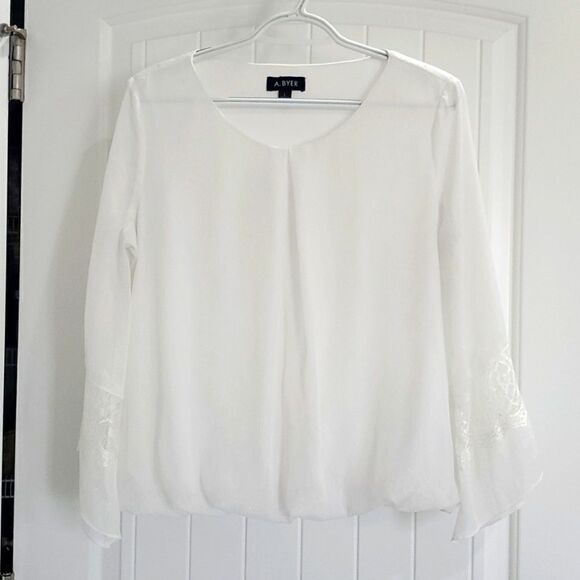 A.Byer Dress Blouse with Lace  Detail on Sleeves, Sz L - Picture 1 of 8